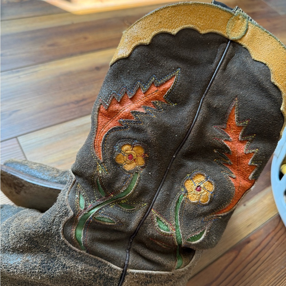 Justin Boots Brown and Yellow Heeled Boots - Picture 2 of 9